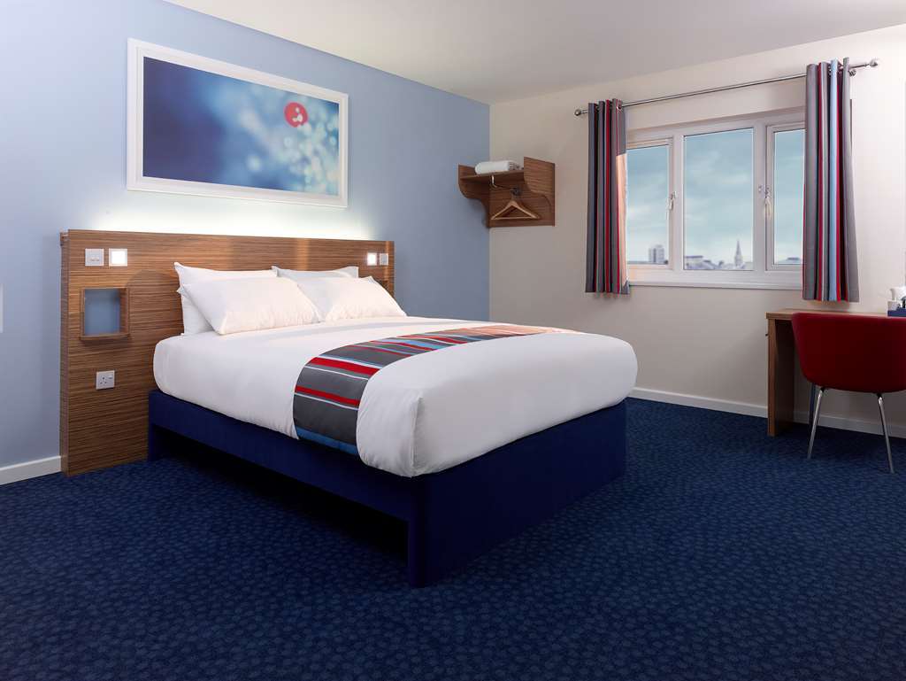 Travelodge Bath Central الغرفة الصورة