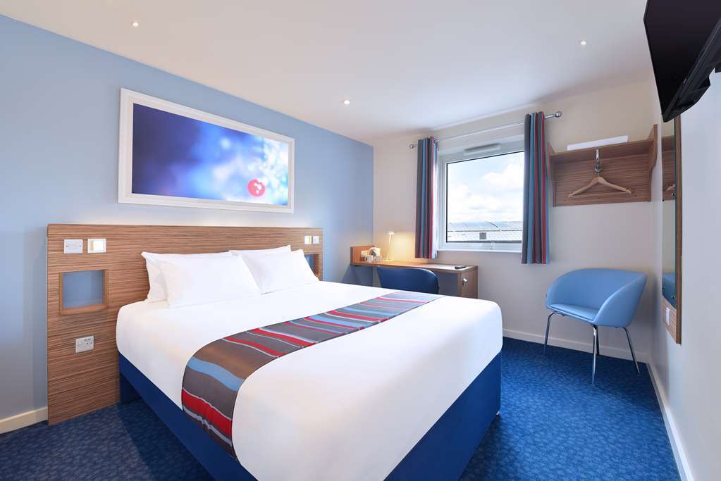 Travelodge Bath Central الغرفة الصورة
