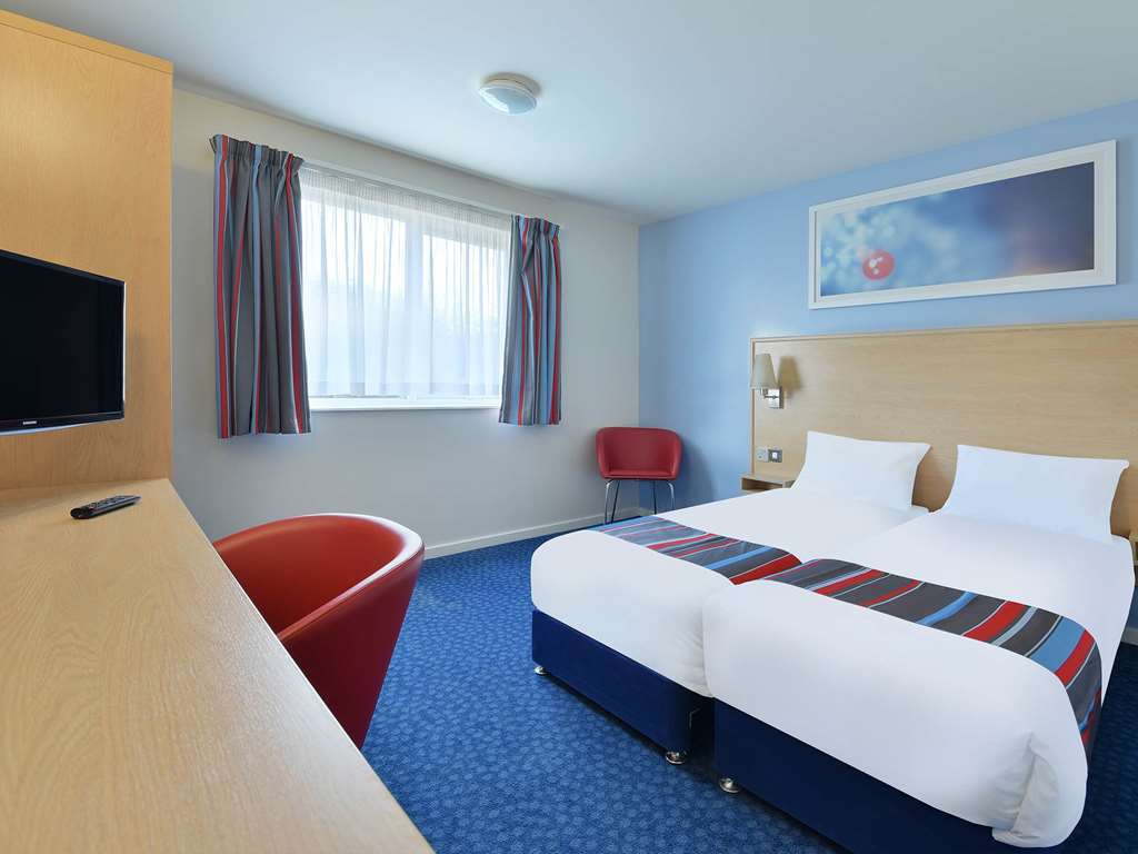 Travelodge Bath Central الغرفة الصورة